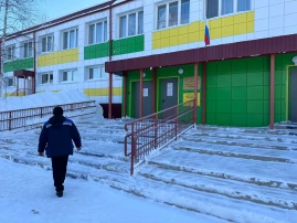 Комиссионное обследование зданий и террторий на предмет возможного схода снежных масс, наличия сосулек и наледи. Комиссионное обследование зданий и террторий на предмет возможного схода снежных масс, наличия сосулек и наледи.